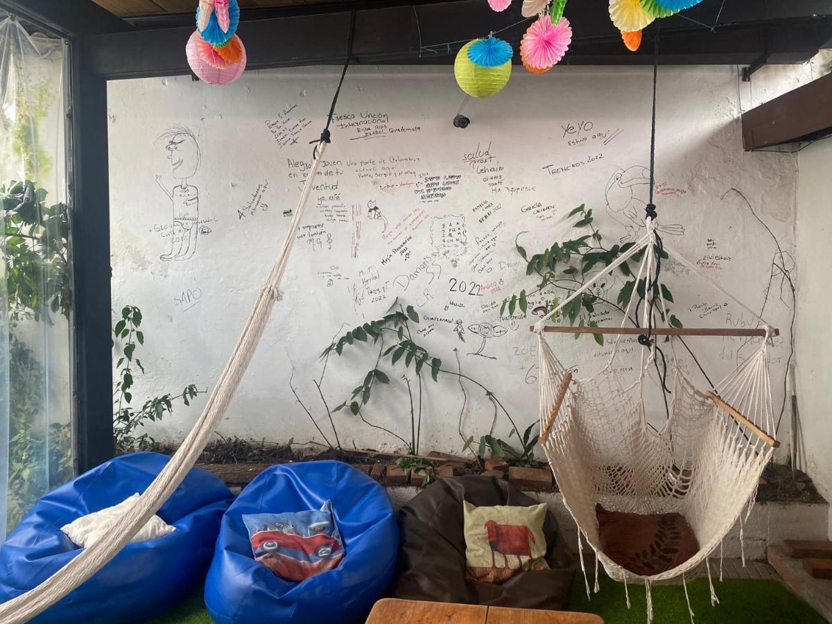 El Extranjero Hostal Antigua Ngoại thất bức ảnh